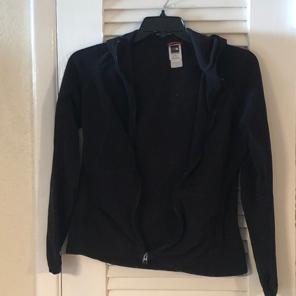🤩 $5 SALE! 🤩 🎉 HOST PICK 🎉 North Face fleece jacket